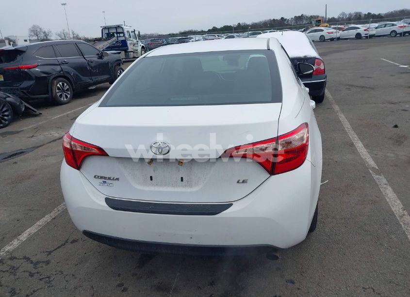 Photo 16 of 2018 Toyota Corolla LE (VIN 2T1BURHE8JC006041)