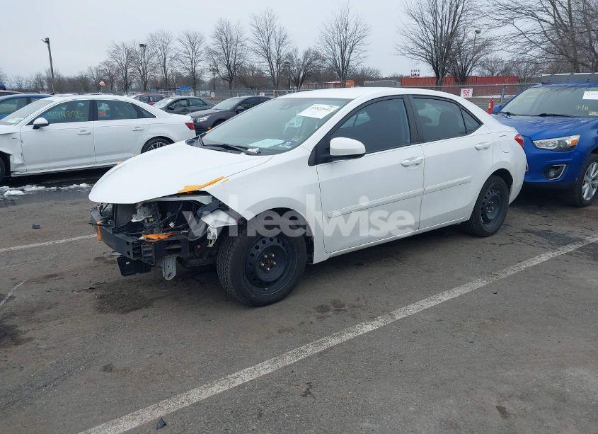 Photo 2 of 2018 Toyota Corolla LE (VIN 2T1BURHE8JC006041)