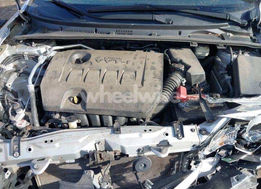 Photo 10 of 2018 Toyota Corolla SE (VIN 2T1BURHE8JC013782)