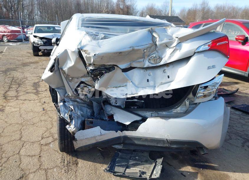 Photo 6 of 2018 Toyota Corolla SE (VIN 2T1BURHE8JC013782)