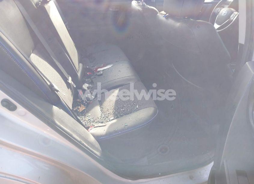 Photo 8 of 2018 Toyota Corolla SE (VIN 2T1BURHE8JC013782)