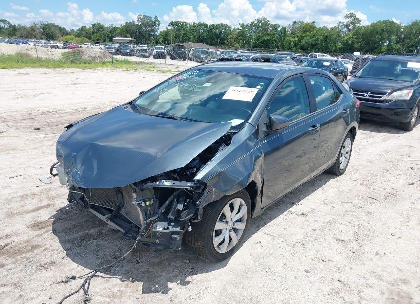 Photo 2 of 2018 Toyota Corolla LE (VIN 2T1BURHE8JC021591)