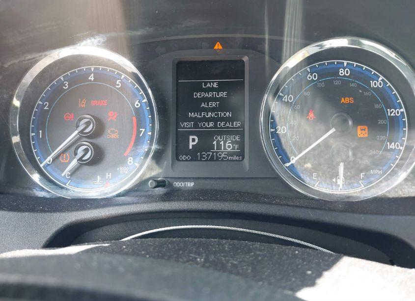 Photo 7 of 2018 Toyota Corolla LE (VIN 2T1BURHE8JC021591)