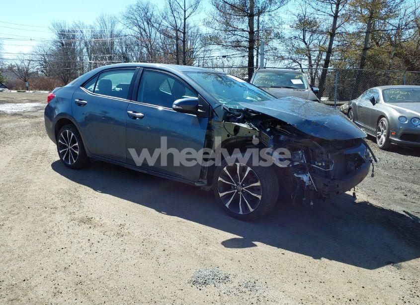 2018 Toyota Corolla SE (VIN 2T1BURHE8JC022367) main photo