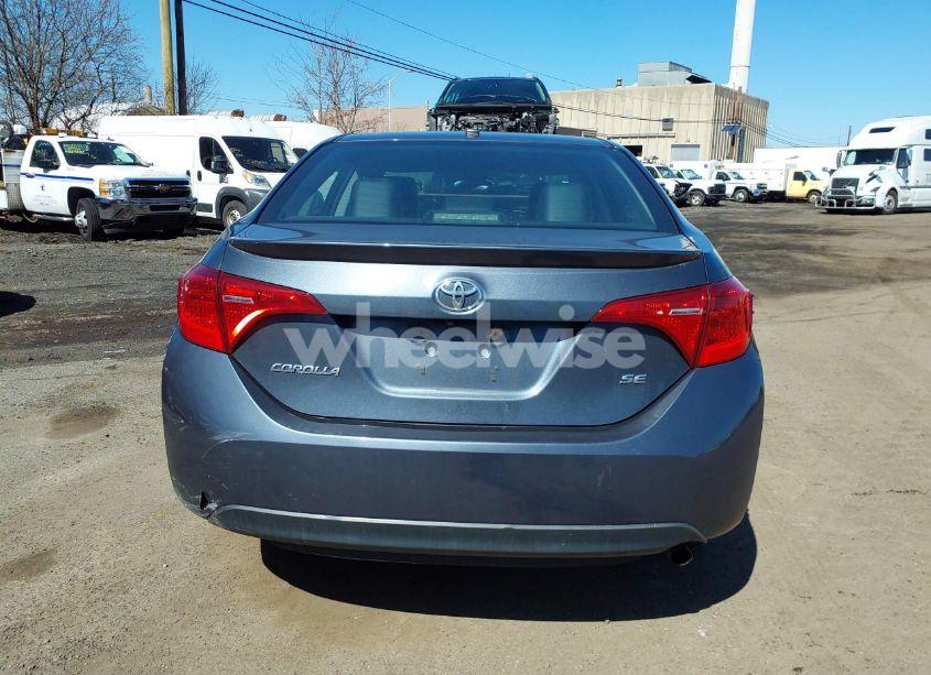 Photo 16 of 2018 Toyota Corolla SE (VIN 2T1BURHE8JC022367)