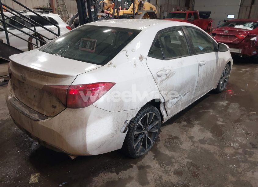 Photo 4 of 2018 Toyota Corolla SE (VIN 2T1BURHE8JC028668)