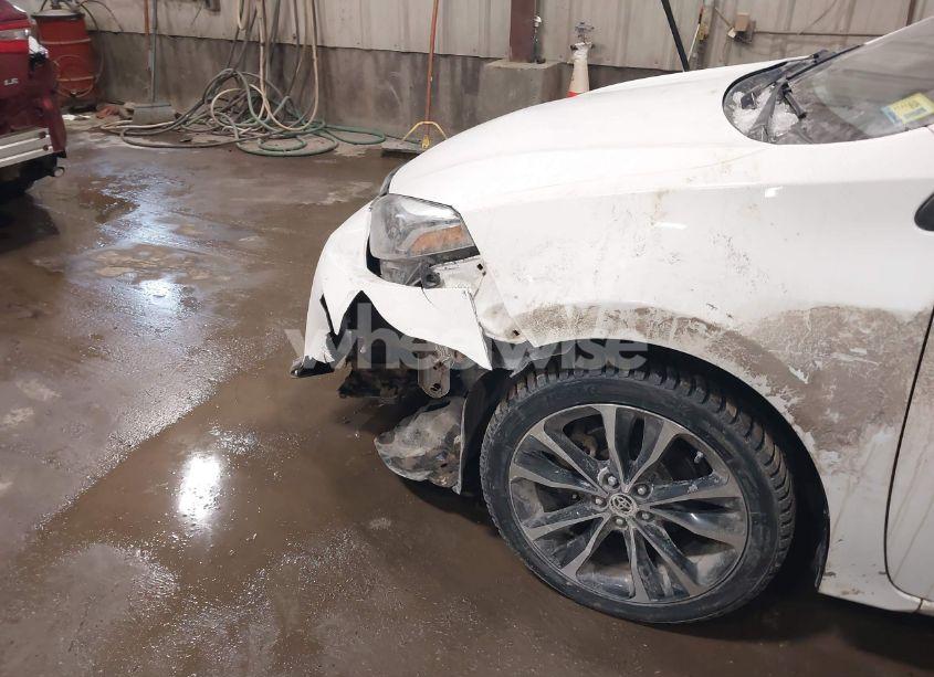 Photo 6 of 2018 Toyota Corolla SE (VIN 2T1BURHE8JC028668)