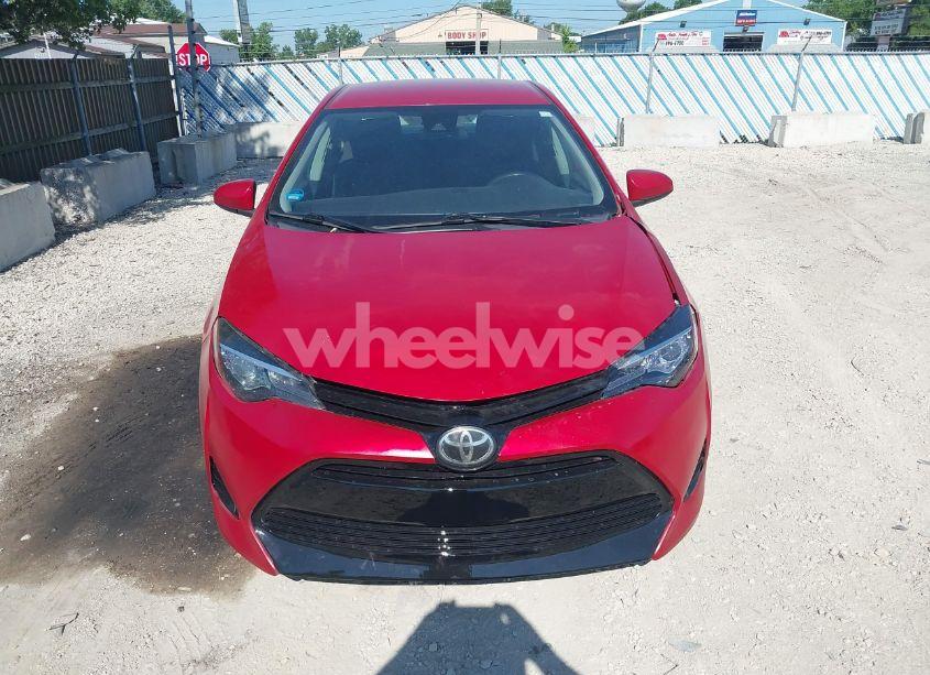 Photo 12 of 2018 Toyota Corolla LE (VIN 2T1BURHE8JC041548)