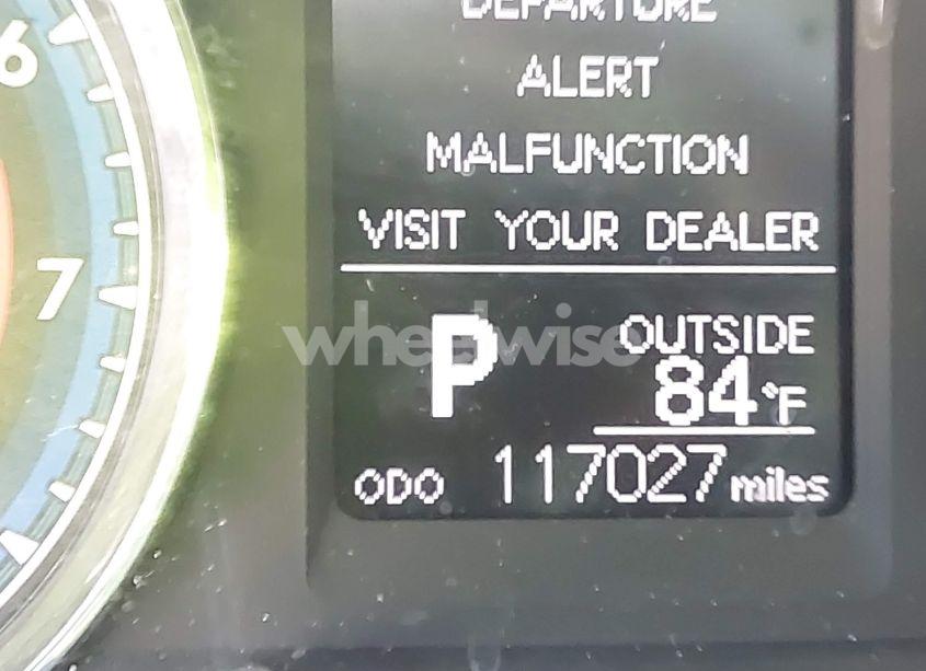 Photo 15 of 2018 Toyota Corolla LE (VIN 2T1BURHE8JC041548)