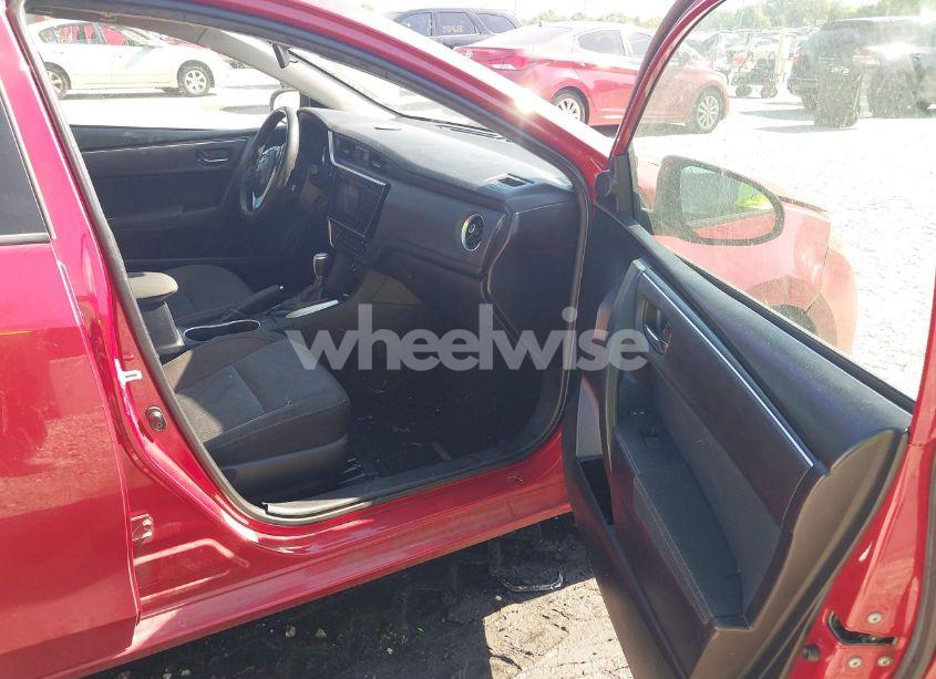 Photo 5 of 2018 Toyota Corolla LE (VIN 2T1BURHE8JC041548)