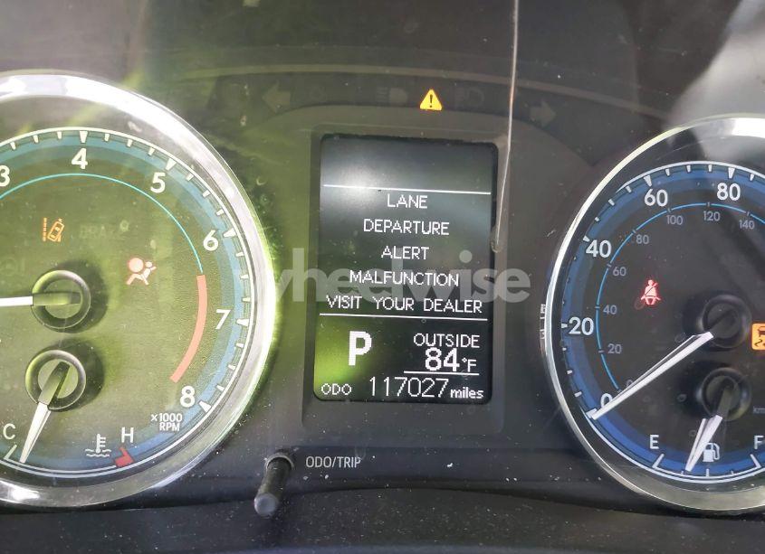 Photo 7 of 2018 Toyota Corolla LE (VIN 2T1BURHE8JC041548)