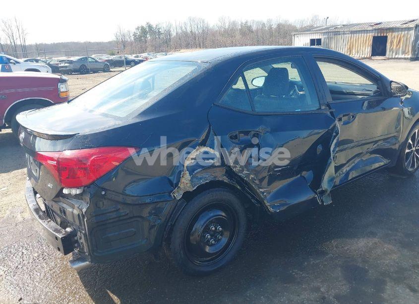 Photo 6 of 2018 Toyota Corolla SE (VIN 2T1BURHE8JC043459)