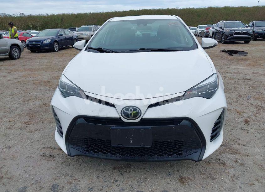 Photo 12 of 2018 Toyota Corolla SE (VIN 2T1BURHE8JC045230)