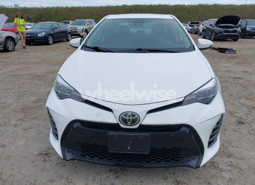 Photo 6 of 2018 Toyota Corolla SE (VIN 2T1BURHE8JC045230)
