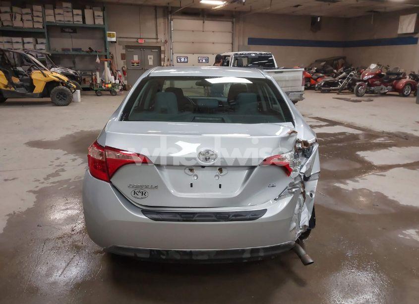 Photo 17 of 2018 Toyota Corolla LE (VIN 2T1BURHE8JC064800)