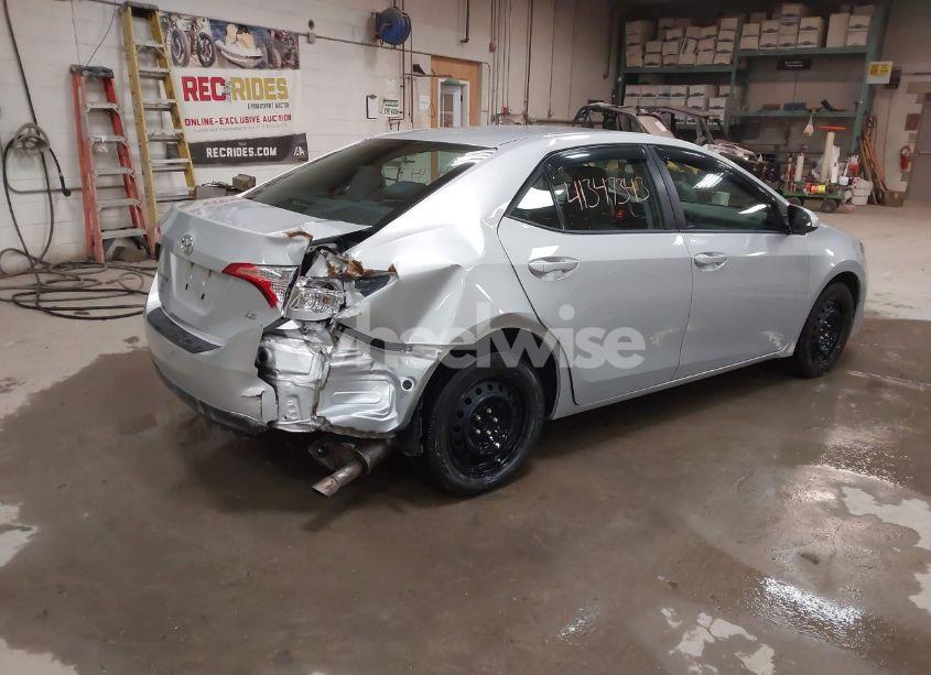 Photo 4 of 2018 Toyota Corolla LE (VIN 2T1BURHE8JC064800)