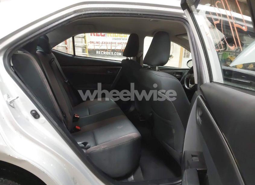 Photo 8 of 2018 Toyota Corolla LE (VIN 2T1BURHE8JC064800)