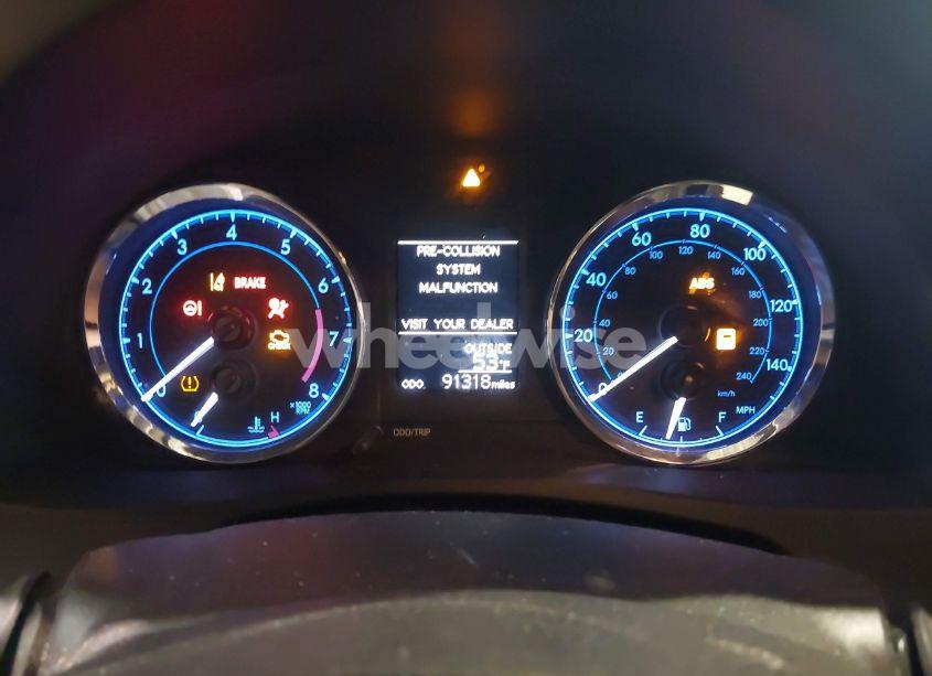 Photo 7 of 2018 Toyota Corolla LE (VIN 2T1BURHE8JC076882)