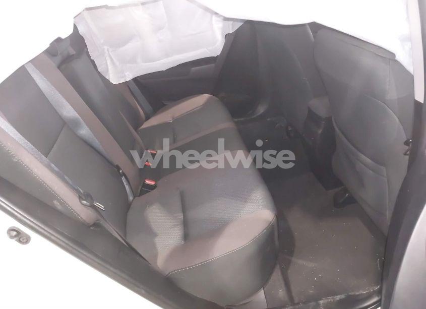 Photo 8 of 2018 Toyota Corolla LE (VIN 2T1BURHE8JC076882)