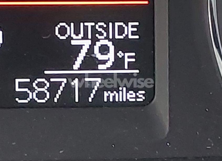 Photo 15 of 2018 Toyota Corolla LE (VIN 2T1BURHE8JC079006)