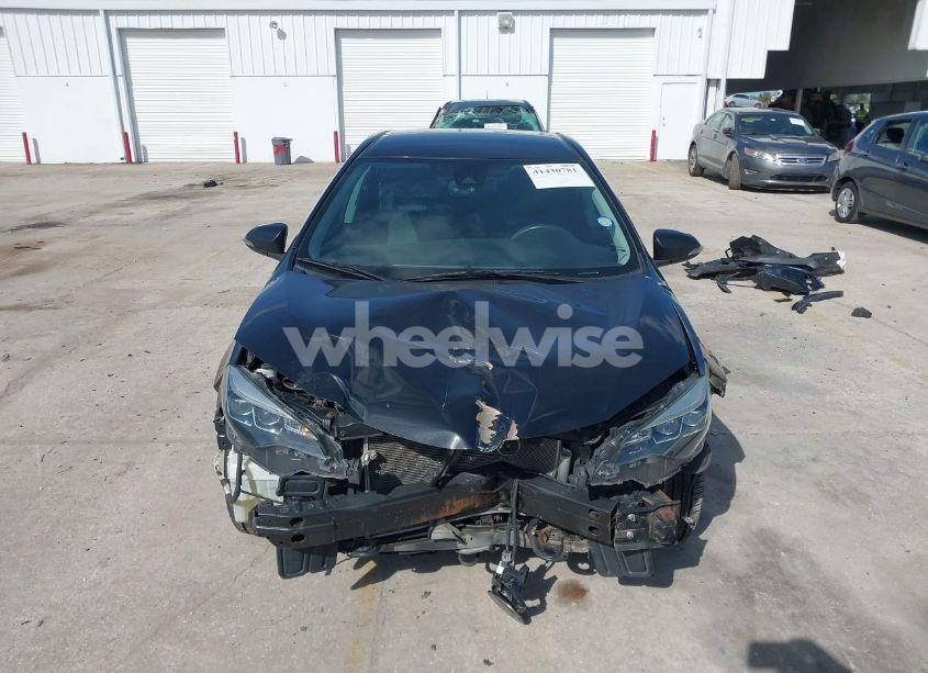 Photo 13 of 2018 Toyota Corolla SE (VIN 2T1BURHE8JC080897)