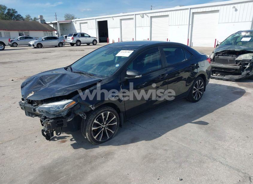 Photo 2 of 2018 Toyota Corolla SE (VIN 2T1BURHE8JC080897)
