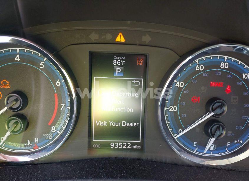 Photo 7 of 2018 Toyota Corolla SE (VIN 2T1BURHE8JC080897)