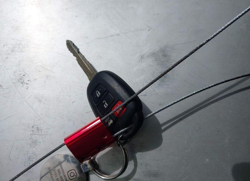 Photo 11 of 2018 Toyota Corolla LE (VIN 2T1BURHE8JC093651)