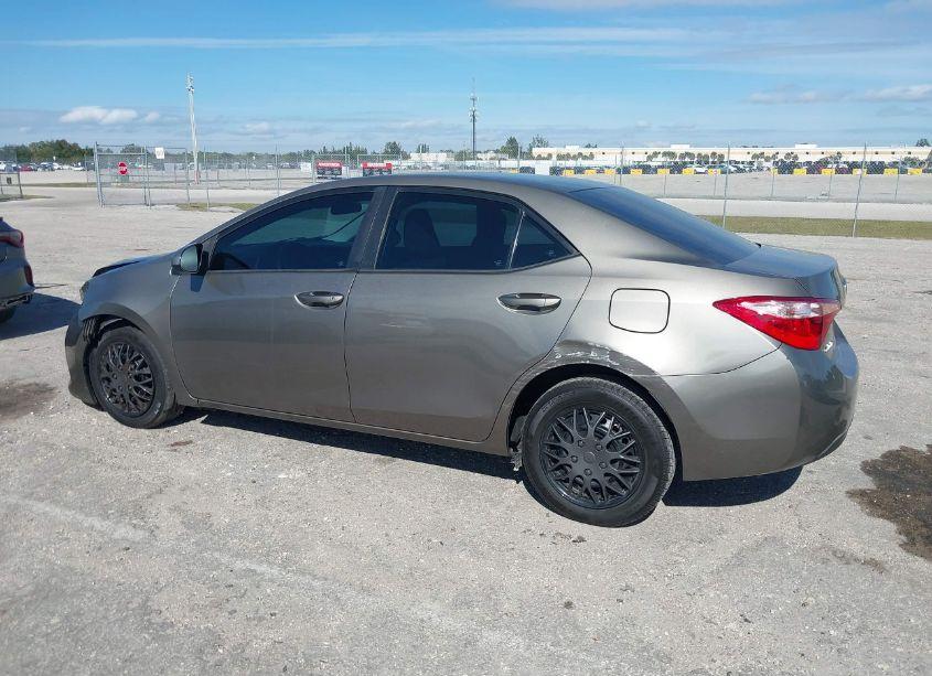 Photo 3 of 2018 Toyota Corolla LE (VIN 2T1BURHE8JC093651)