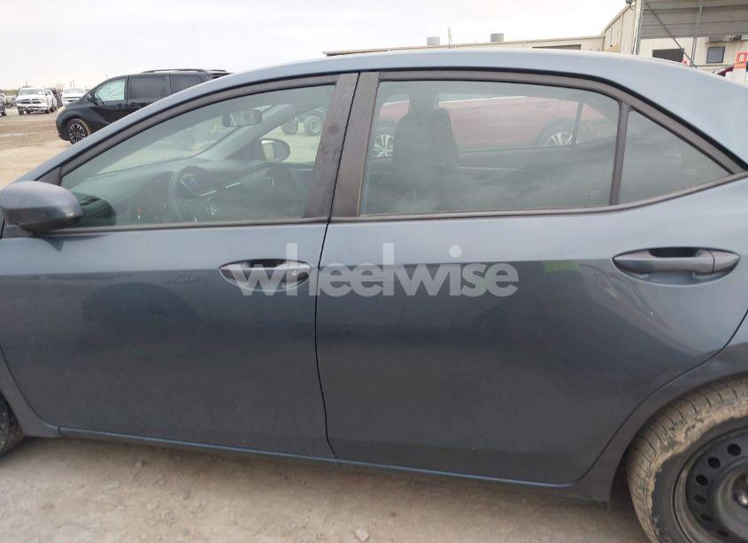 Photo 15 of 2018 Toyota Corolla LE (VIN 2T1BURHE8JC111386)