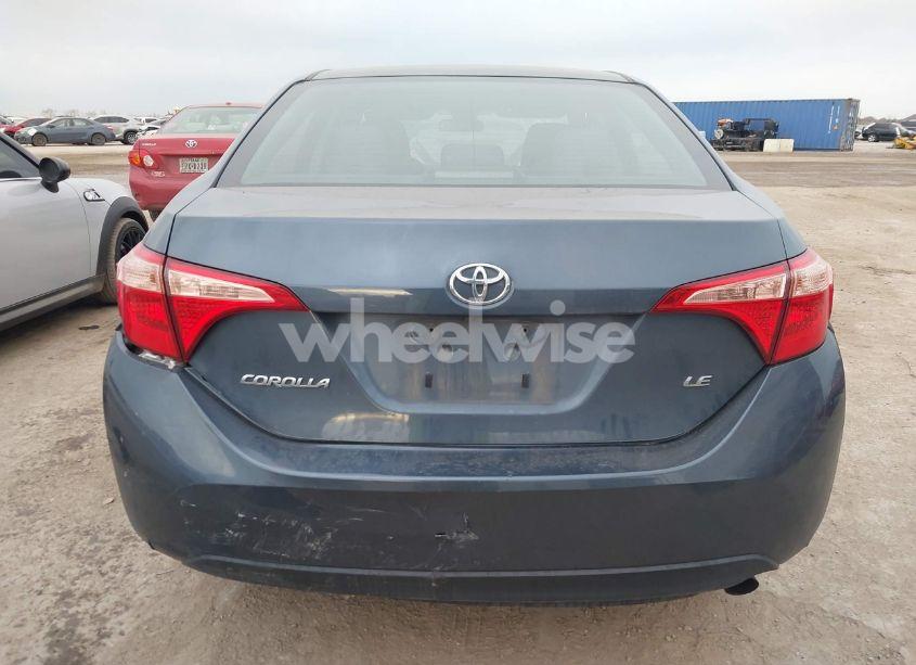 Photo 17 of 2018 Toyota Corolla LE (VIN 2T1BURHE8JC111386)