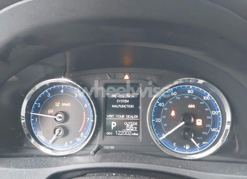 Photo 7 of 2018 Toyota Corolla LE (VIN 2T1BURHE8JC111386)