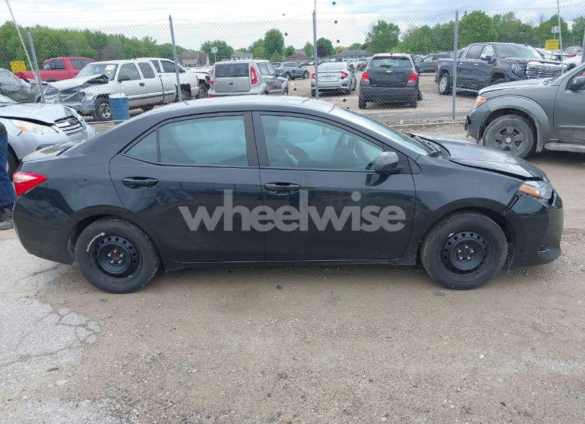 Photo 14 of 2018 Toyota Corolla LE (VIN 2T1BURHE8JC113915)