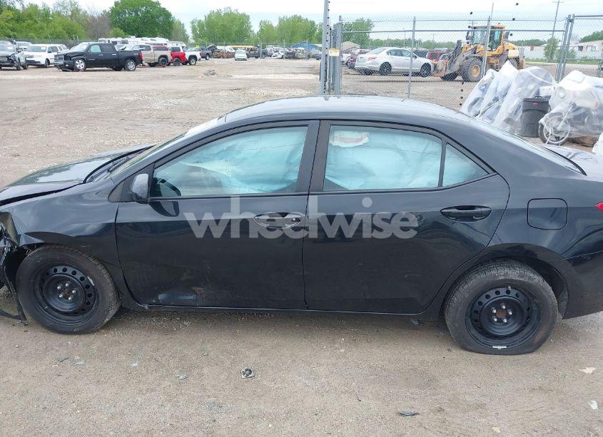 Photo 15 of 2018 Toyota Corolla LE (VIN 2T1BURHE8JC113915)