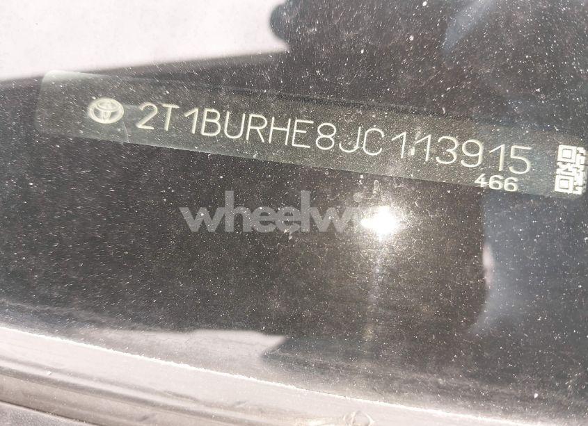 Photo 9 of 2018 Toyota Corolla LE (VIN 2T1BURHE8JC113915)