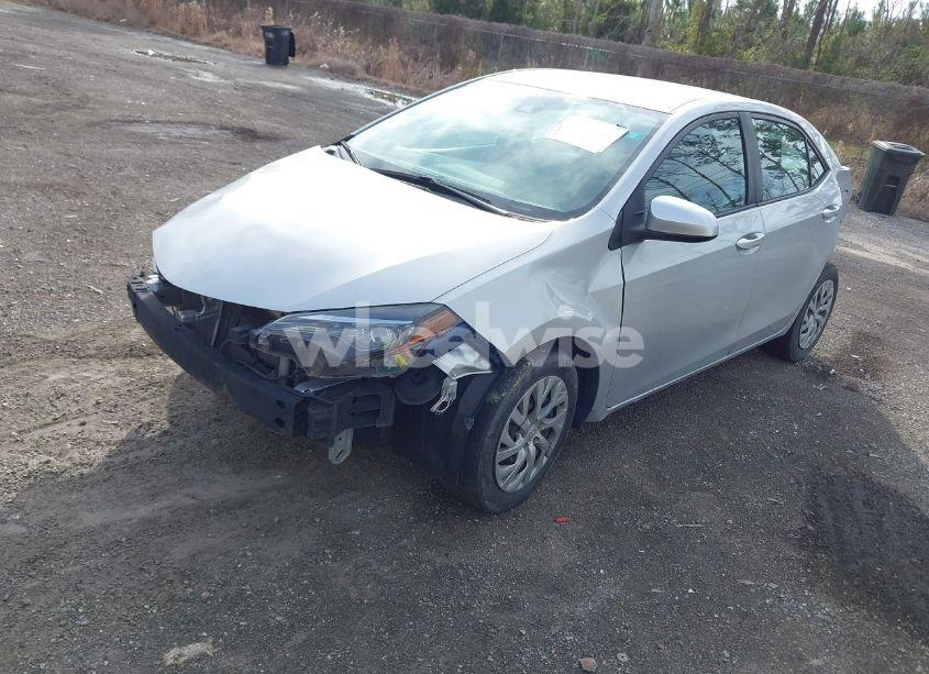 Photo 2 of 2018 Toyota Corolla LE (VIN 2T1BURHE8JC118807)