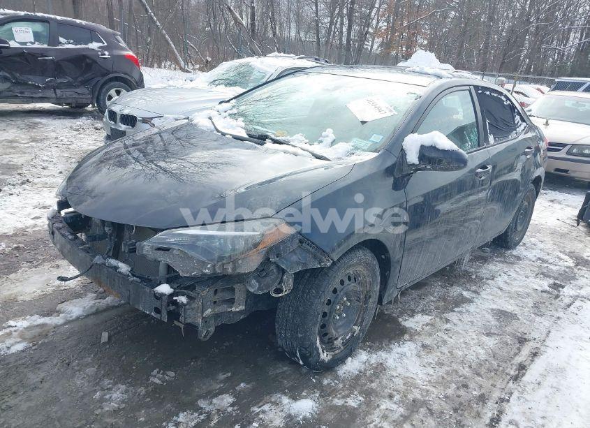 Photo 2 of 2018 Toyota Corolla LE (VIN 2T1BURHE8JC980330)