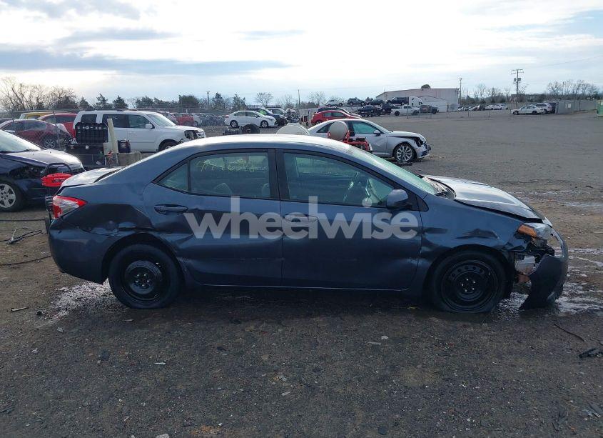 Photo 13 of 2018 Toyota Corolla LE (VIN 2T1BURHE8JC980781)