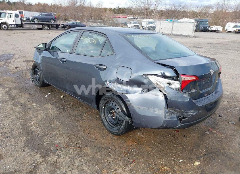 Photo 3 of 2018 Toyota Corolla LE (VIN 2T1BURHE8JC980781)