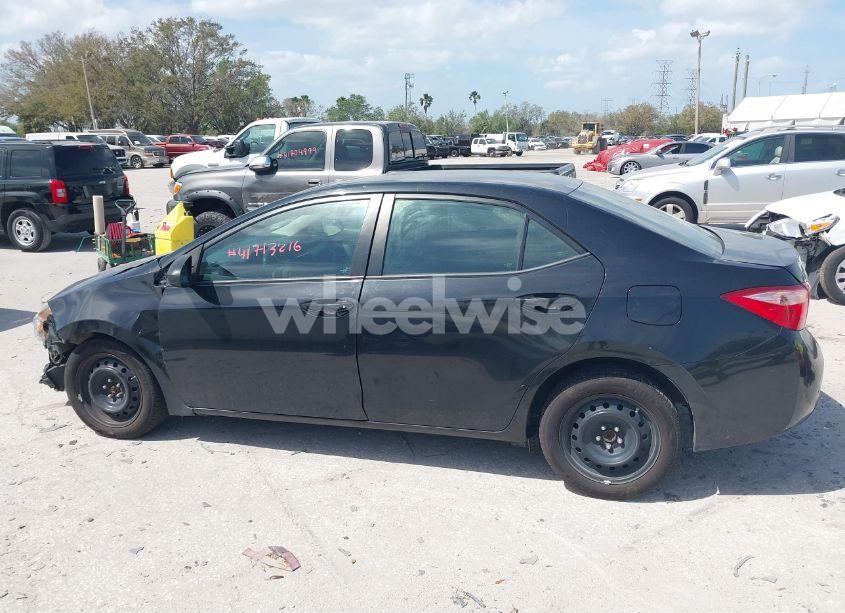 Photo 14 of 2018 Toyota Corolla LE (VIN 2T1BURHE8JC988573)