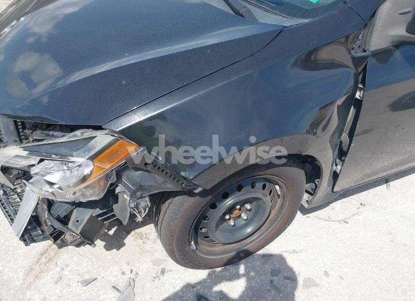 Photo 17 of 2018 Toyota Corolla LE (VIN 2T1BURHE8JC988573)