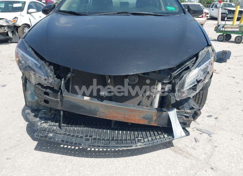 Photo 18 of 2018 Toyota Corolla LE (VIN 2T1BURHE8JC988573)