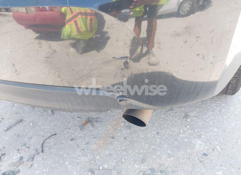 Photo 20 of 2018 Toyota Corolla LE (VIN 2T1BURHE8JC988573)