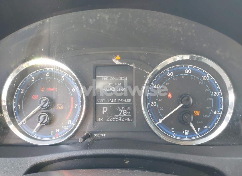 Photo 7 of 2018 Toyota Corolla LE (VIN 2T1BURHE8JC988573)