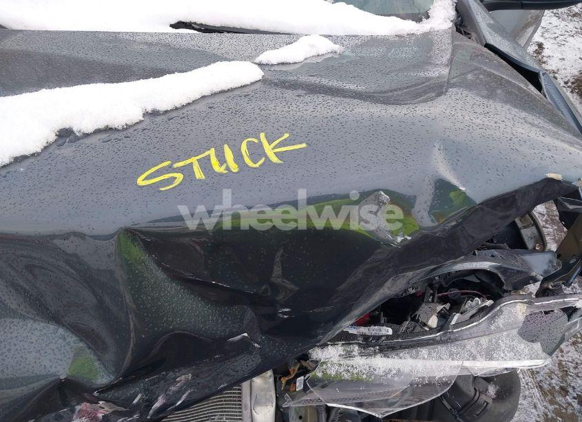 Photo 10 of 2018 Toyota Corolla LE (VIN 2T1BURHE8JC993434)