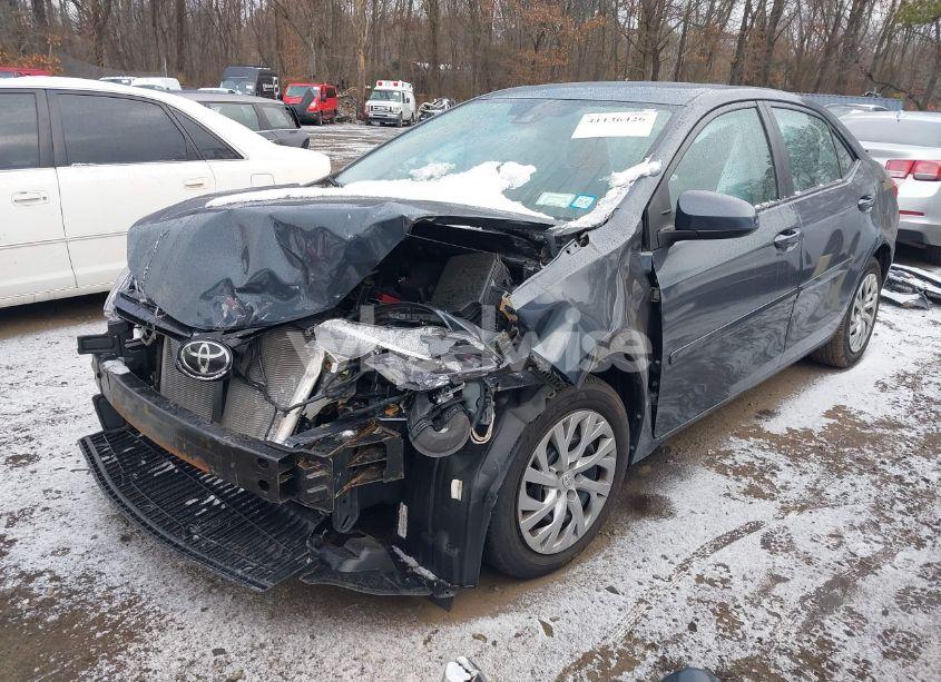 Photo 2 of 2018 Toyota Corolla LE (VIN 2T1BURHE8JC993434)