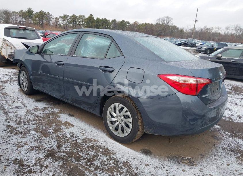 Photo 3 of 2018 Toyota Corolla LE (VIN 2T1BURHE8JC993434)