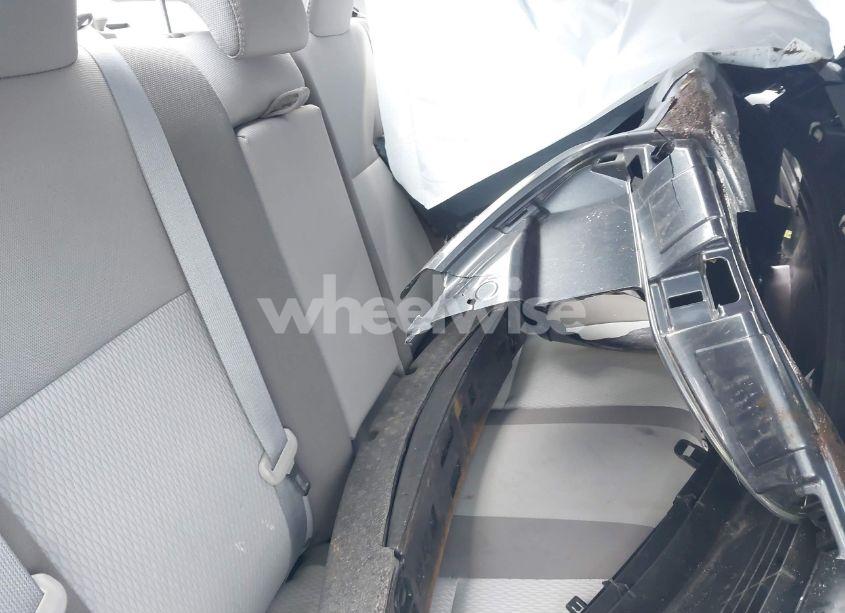 Photo 8 of 2018 Toyota Corolla LE (VIN 2T1BURHE8JC993434)