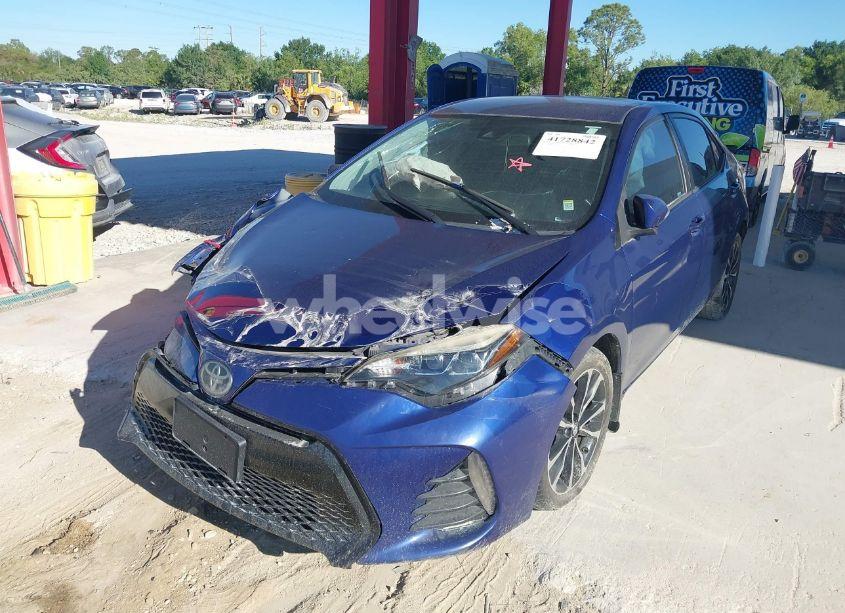 Photo 2 of 2019 Toyota Corolla SE (VIN 2T1BURHE8KC130022)
