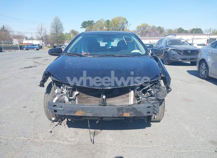 Photo 12 of 2019 Toyota Corolla L (VIN 2T1BURHE8KC135107)